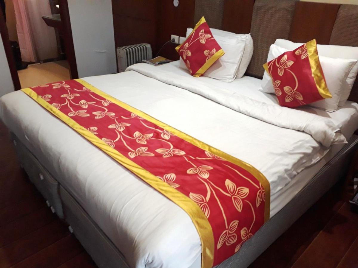 Airport hotel Golden Bliss Neu-Delhi Exterior foto