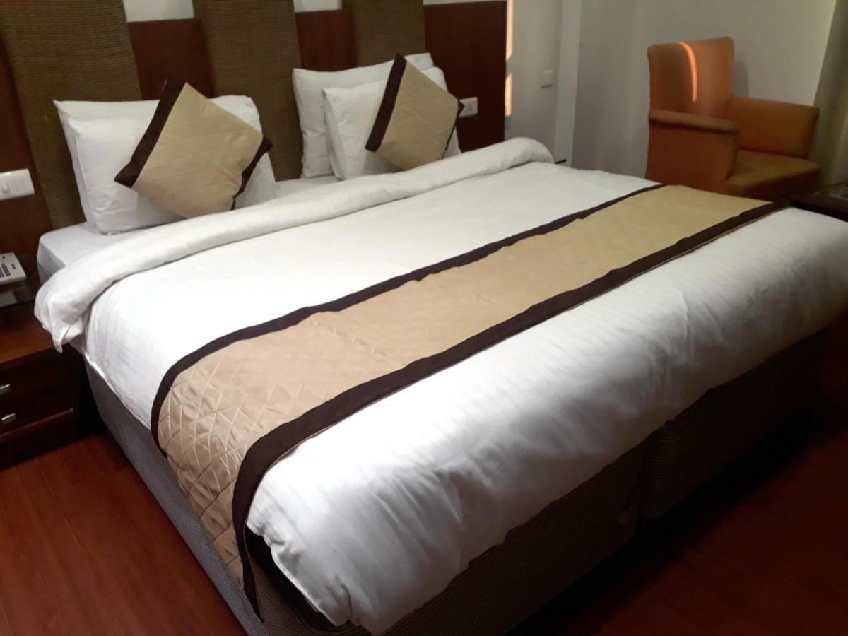 Airport hotel Golden Bliss Neu-Delhi Exterior foto