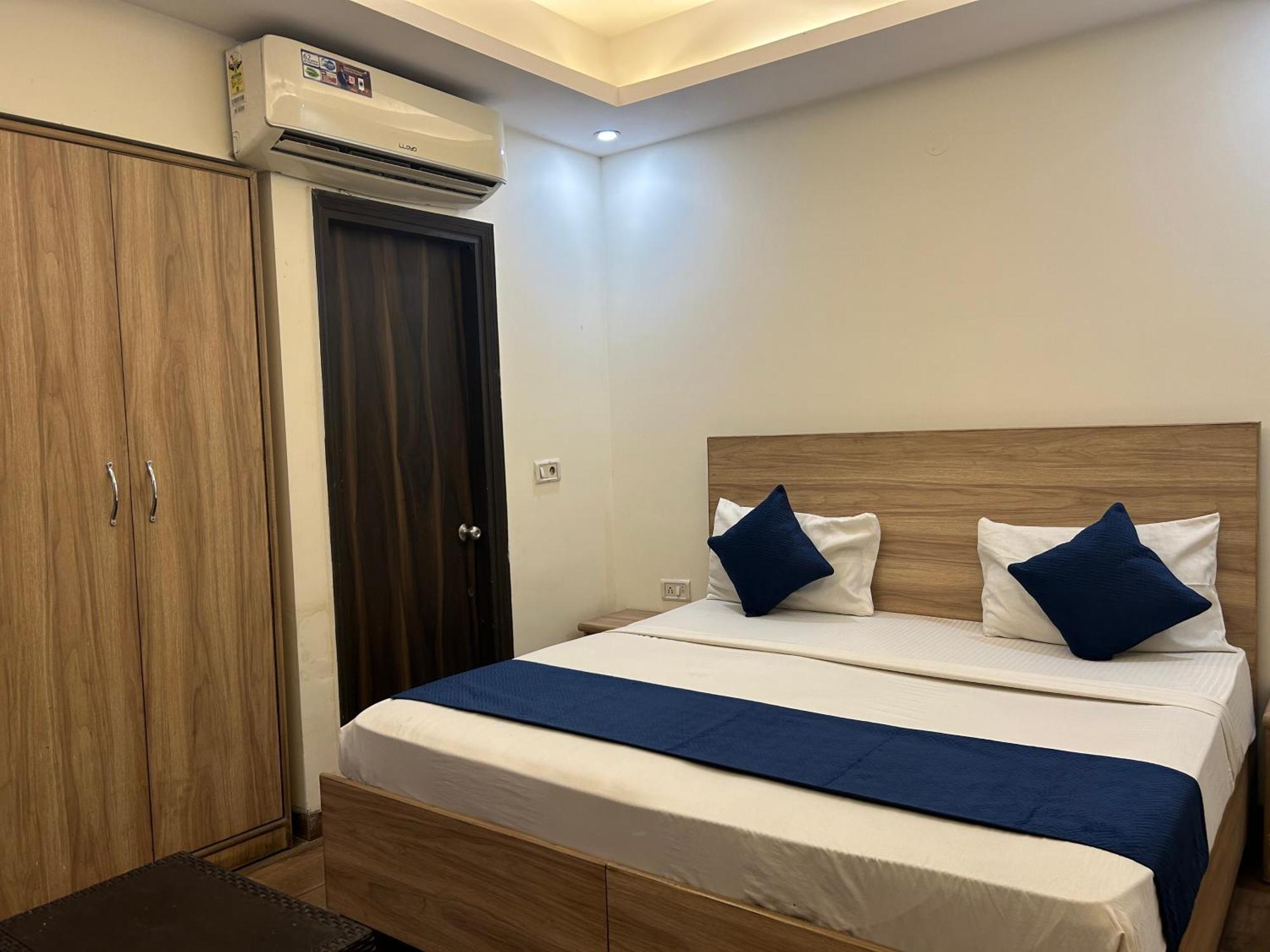Airport hotel Golden Bliss Neu-Delhi Exterior foto