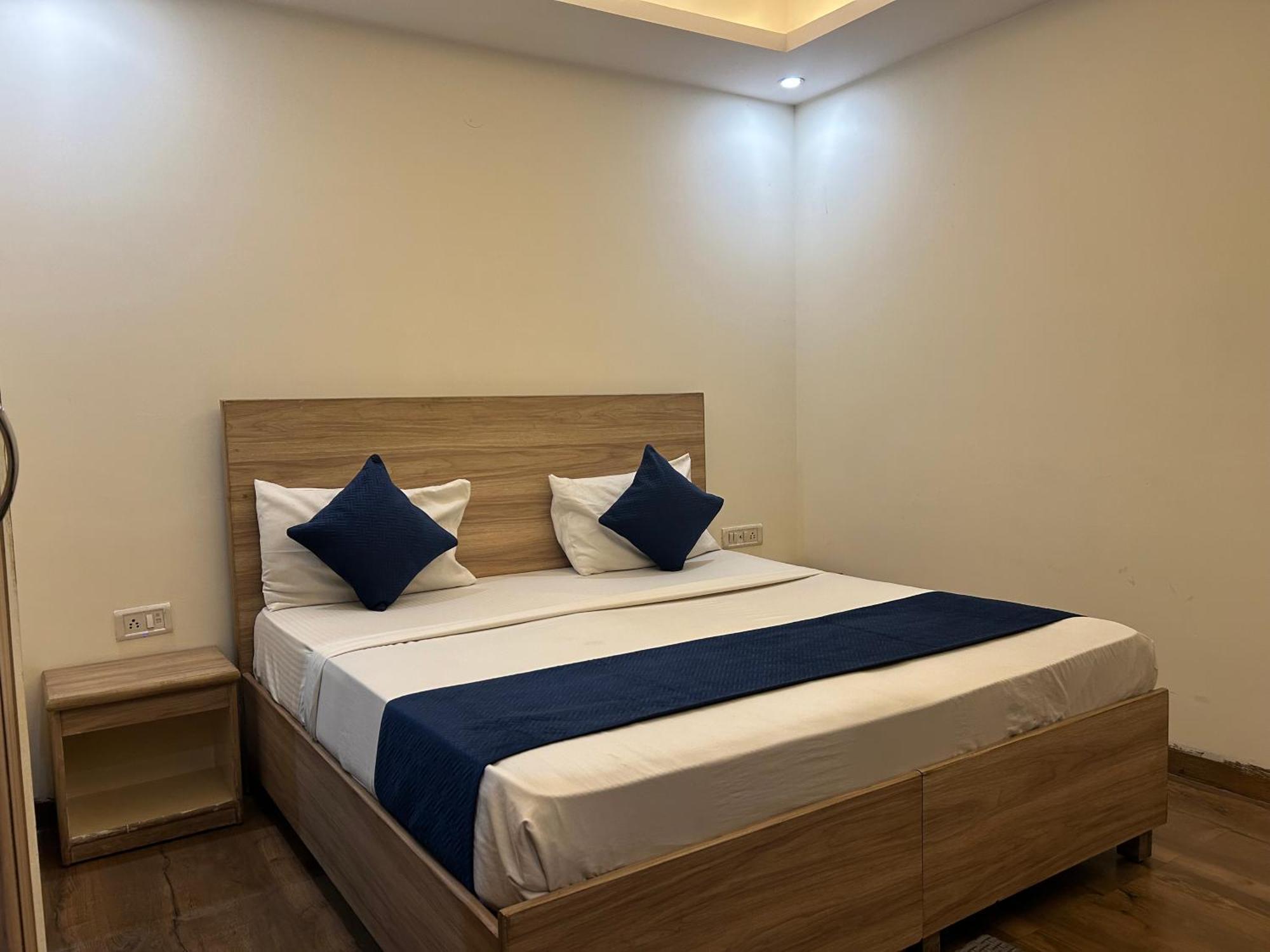 Airport hotel Golden Bliss Neu-Delhi Exterior foto